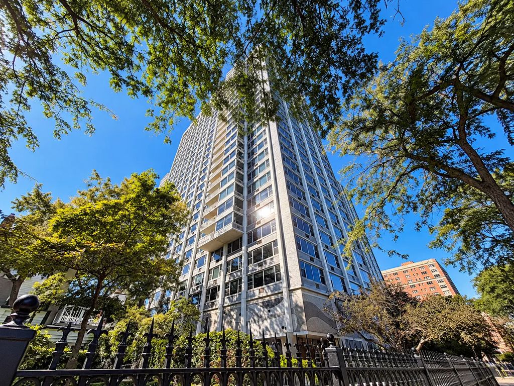 4250 N Marine Drive 905, Chicago