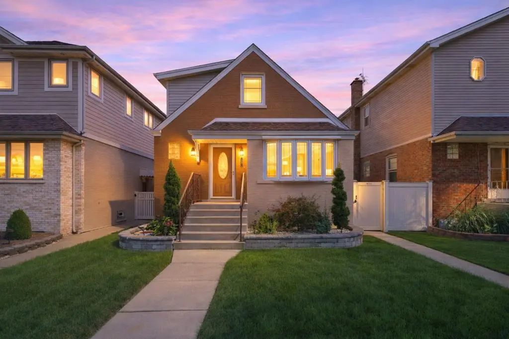 5227 S Mulligan Avenue, Chicago