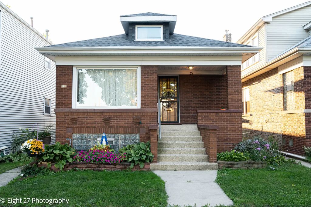3240 S 52nd Court, Cicero