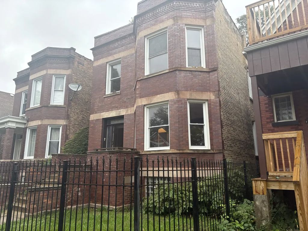 6525 S Hermitage Avenue, Chicago