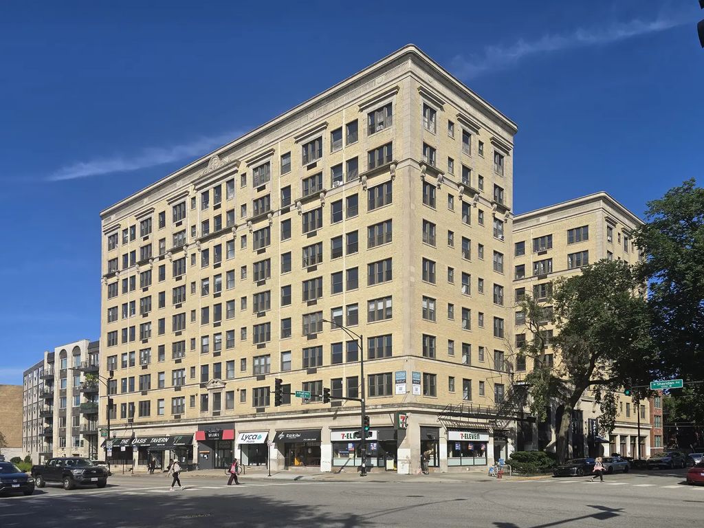 6805 N Sheridan Road, Chicago