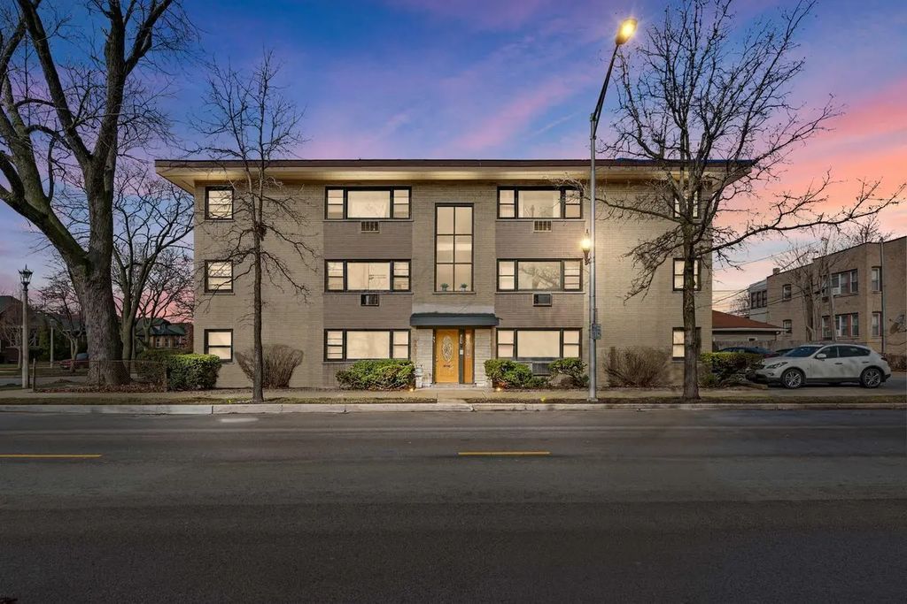 2 Le Moyne Parkway 2n, Oak Park