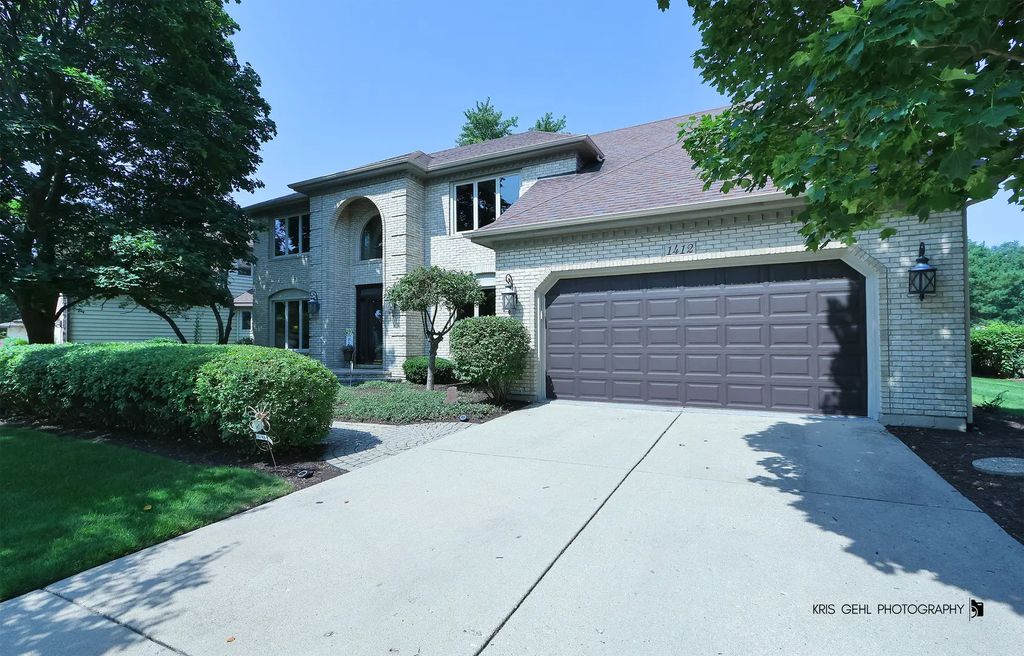 1412 Greenlake Drive, Aurora