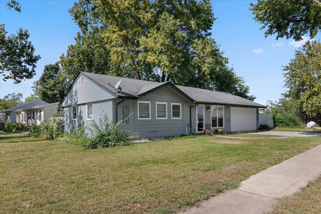 1402 Mount Vernon Drive, Bloomington