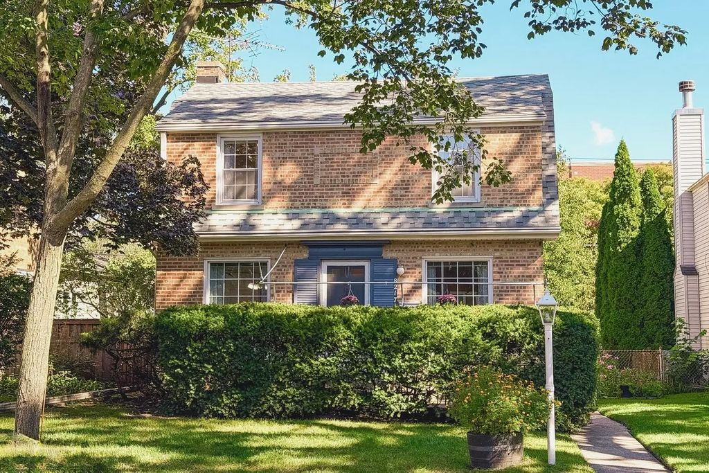 8217 Laramie Avenue, Skokie