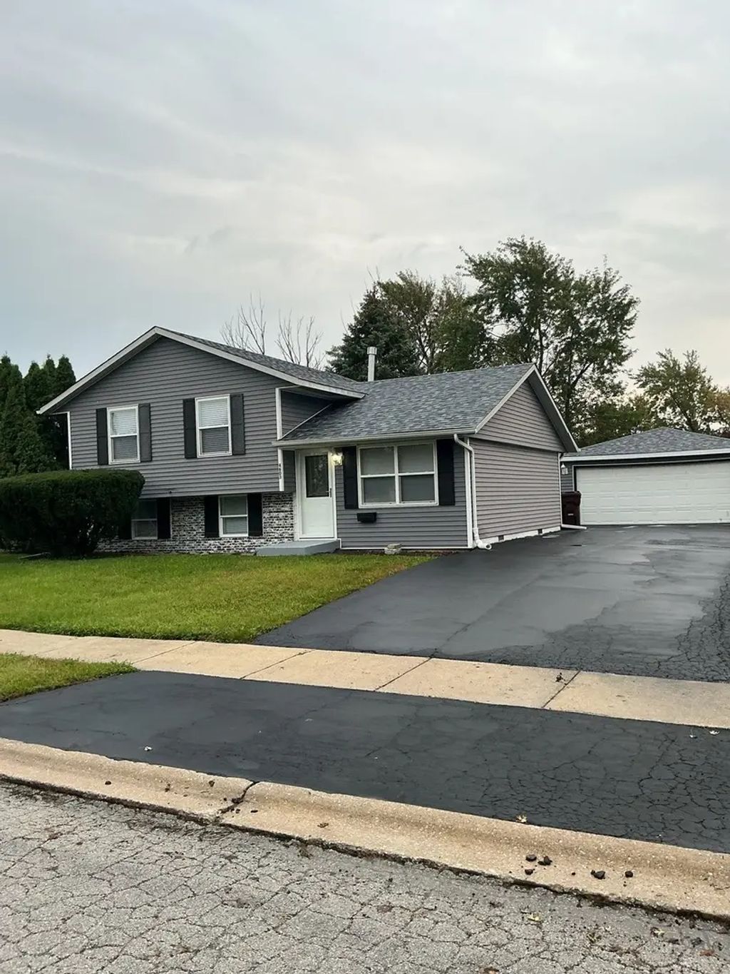 4603 S Churchill Drive, Richton Park