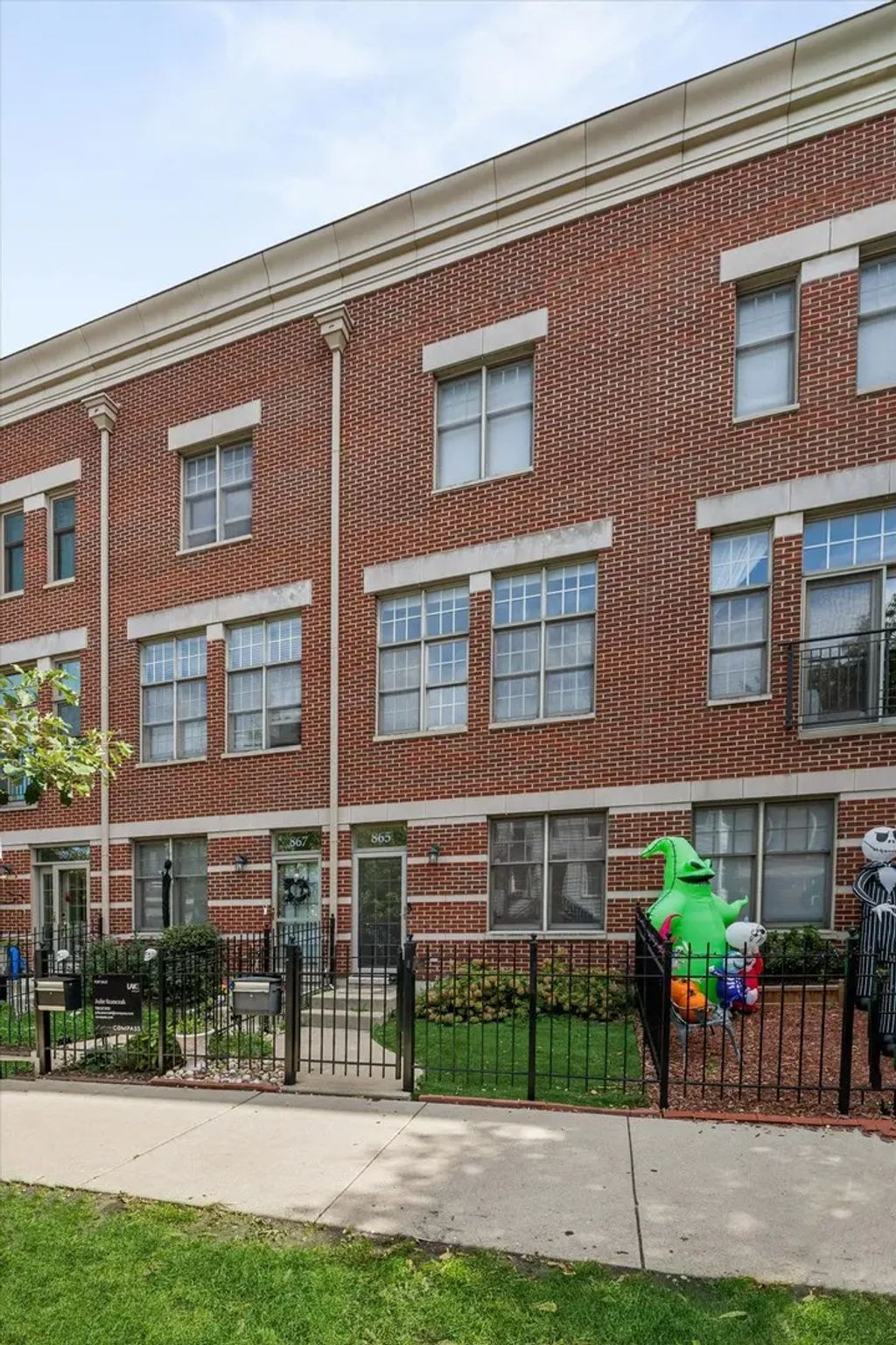 865 N May Street, Chicago