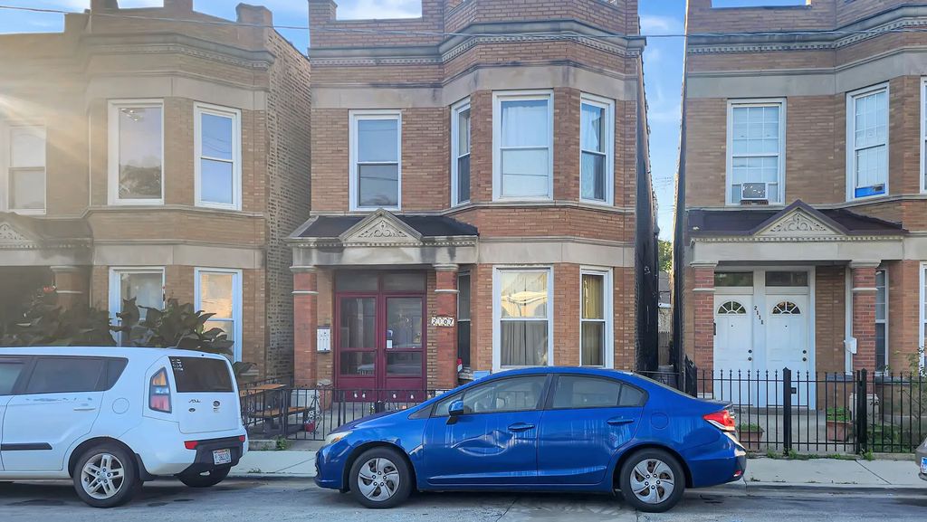 2107 W Coulter Street 1r, Chicago