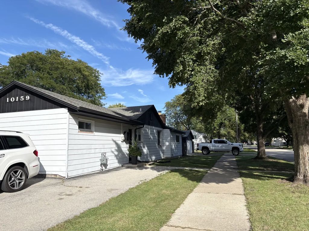 10159 S Kolin Avenue, Oak Lawn