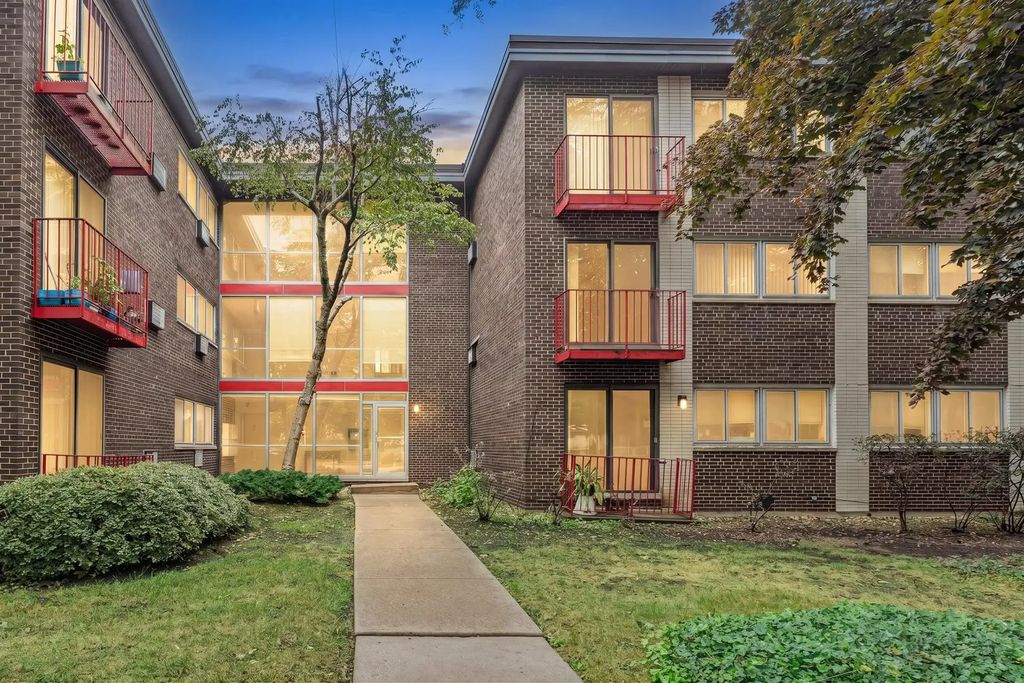 8500 Skokie Boulevard 1d, Skokie