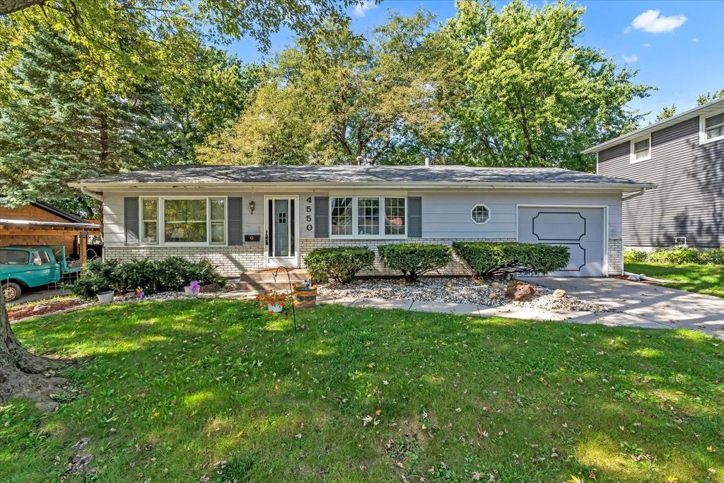 4550 Sheridan Street, Davenport