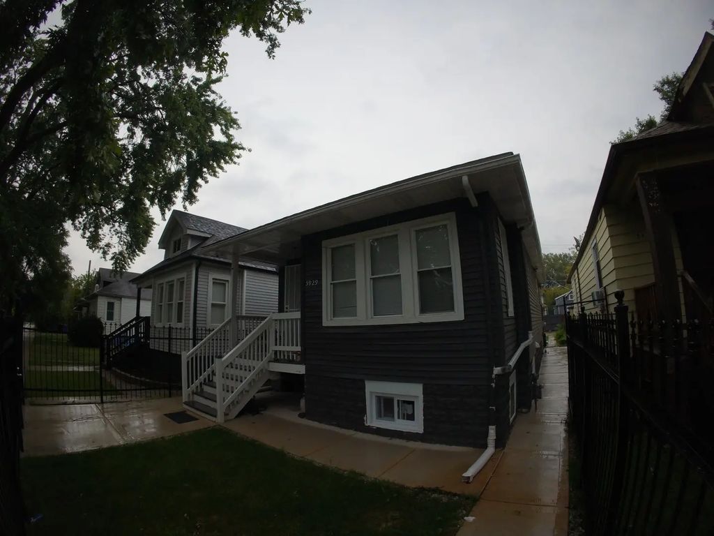 5929 S Laflin Street, Chicago