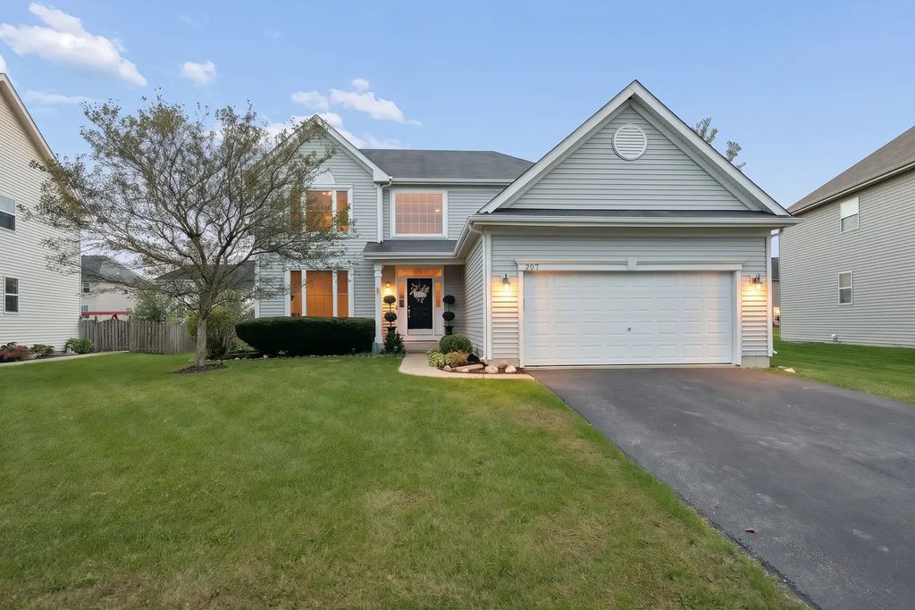 207 Willington Way, Oswego