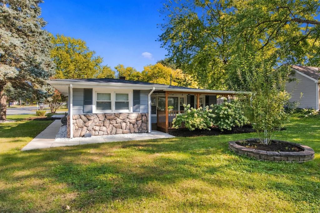 651 Westgate Drive, Aurora