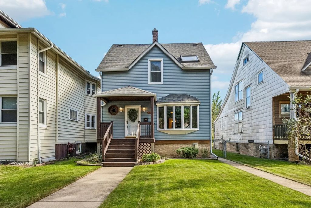 4731 N Kilbourn Avenue, Chicago