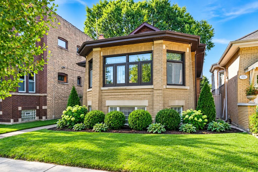2619 W Farwell Avenue, Chicago