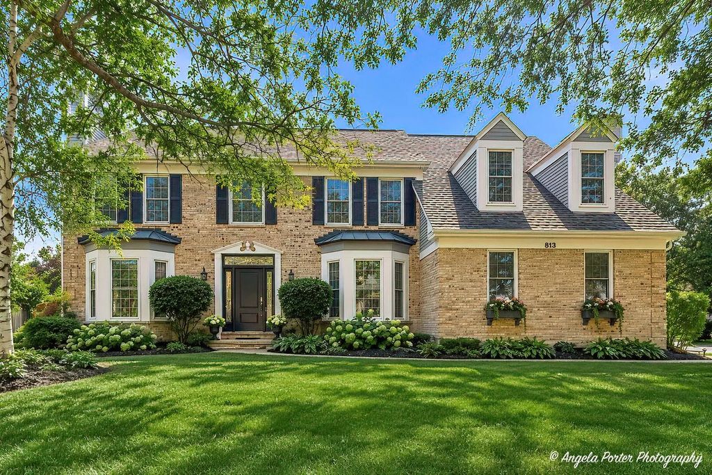 813 Walton Lane, Grayslake