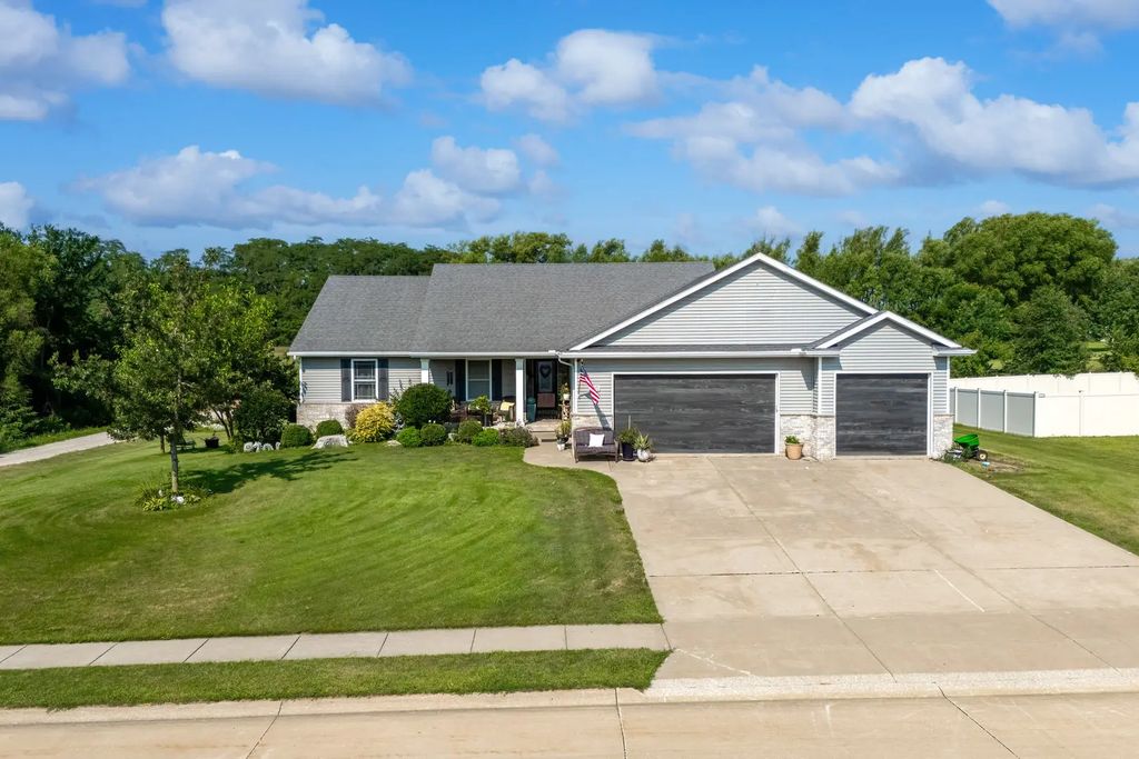 510 Fenceline Drive, Blue Grass