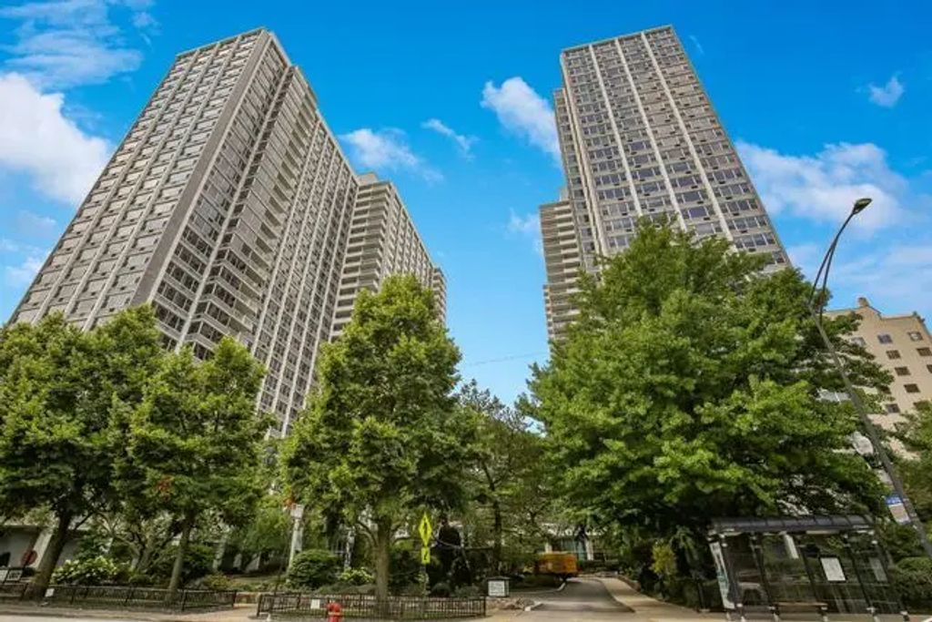 4250 N Marine Drive 2731, Chicago