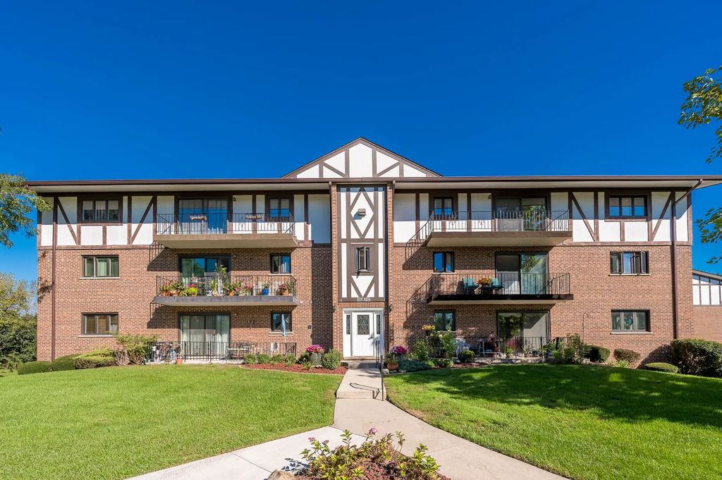 11018 Theresa Circle 2d, Palos Hills
