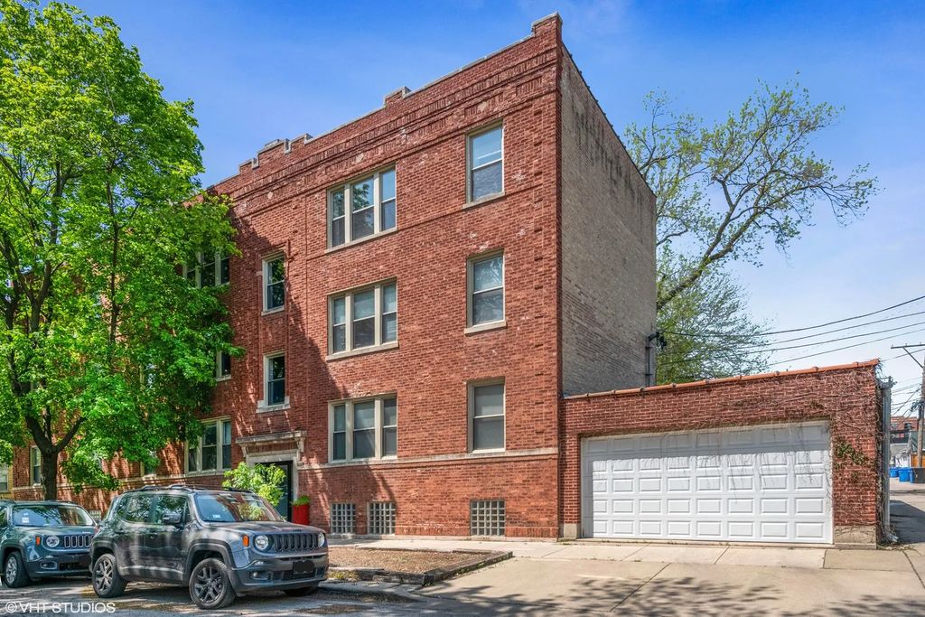 2314 W Byron Street 1, Chicago