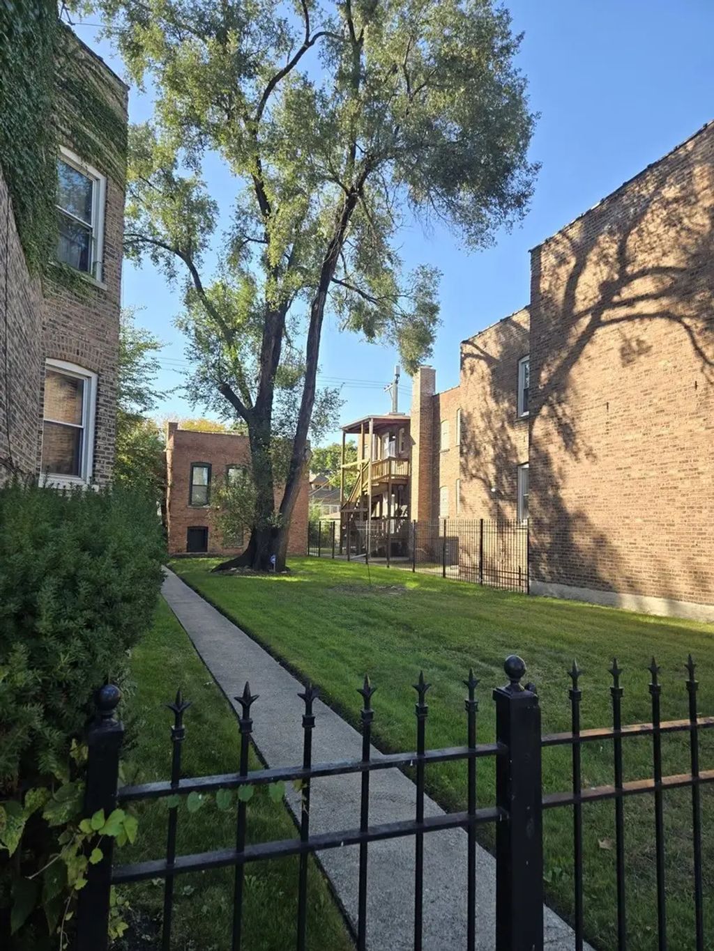 7204 S Rhodes Avenue, Chicago