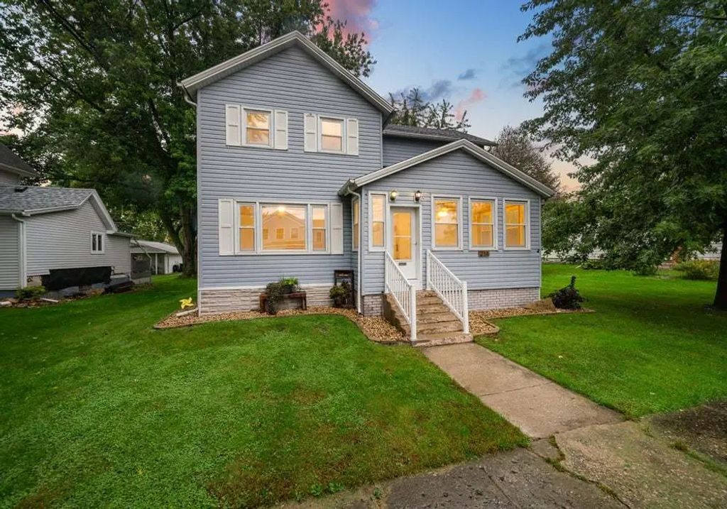 214 N Jackson Avenue, Polo