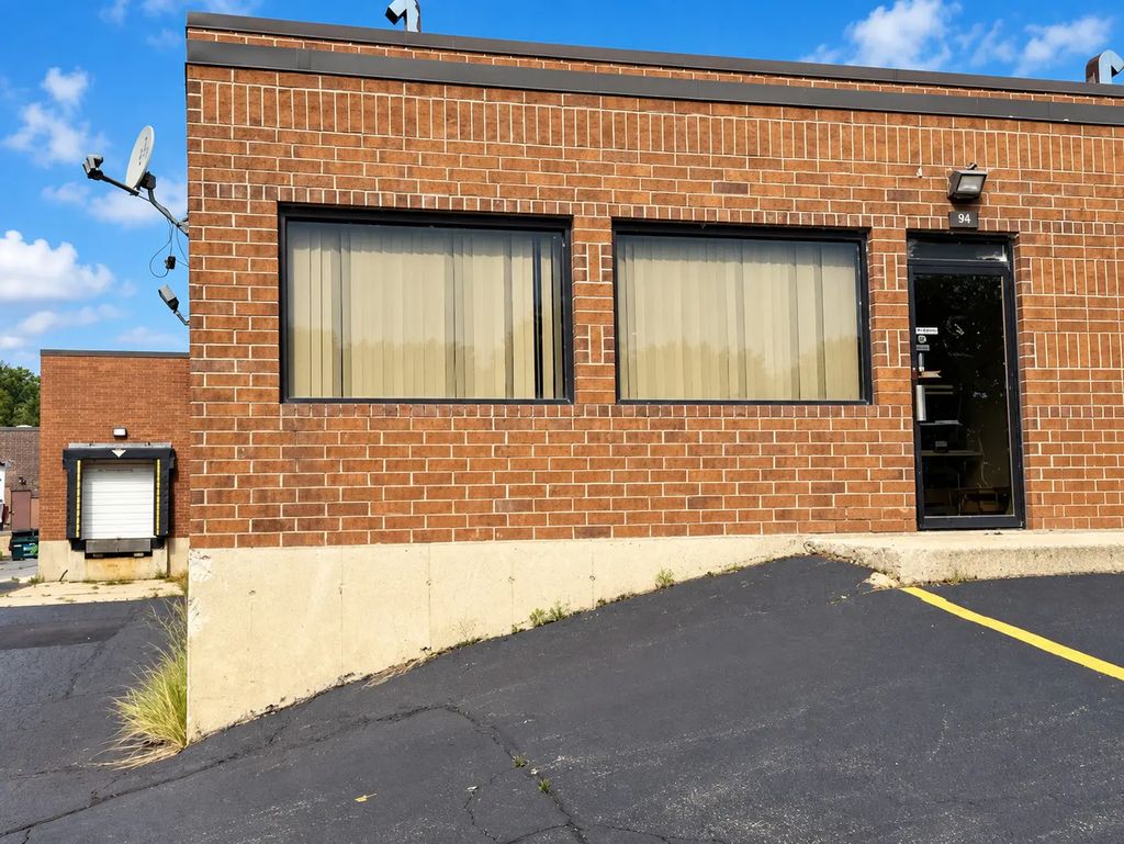 911 Armstrong Street, Algonquin