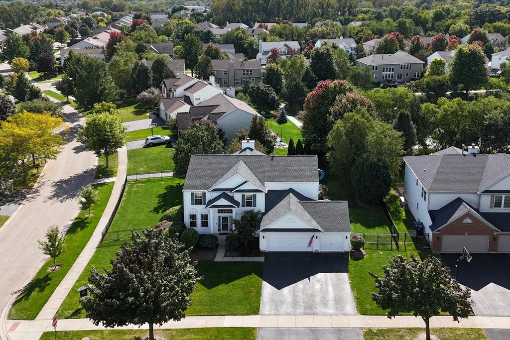 18767 W Chatham Way, Lake Villa