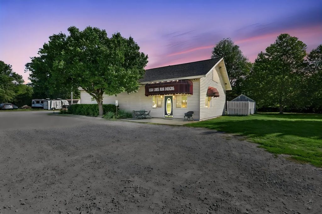 1104 W Whittaker Street, Salem
