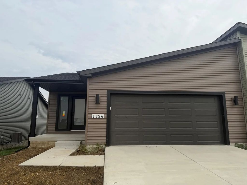 1724 Millstone Drive, Normal