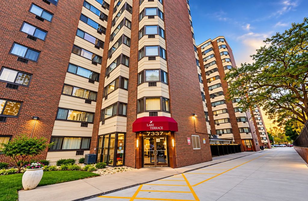 7337 S South Shore Drive 412, Chicago