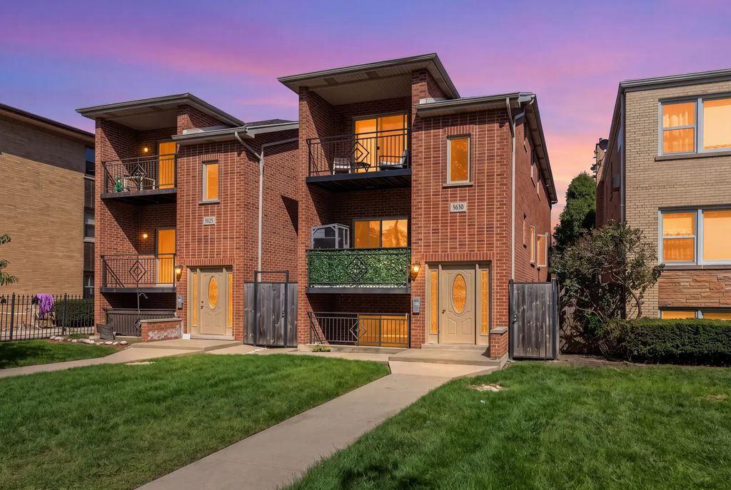 5630 W Goodman Street 301, Chicago