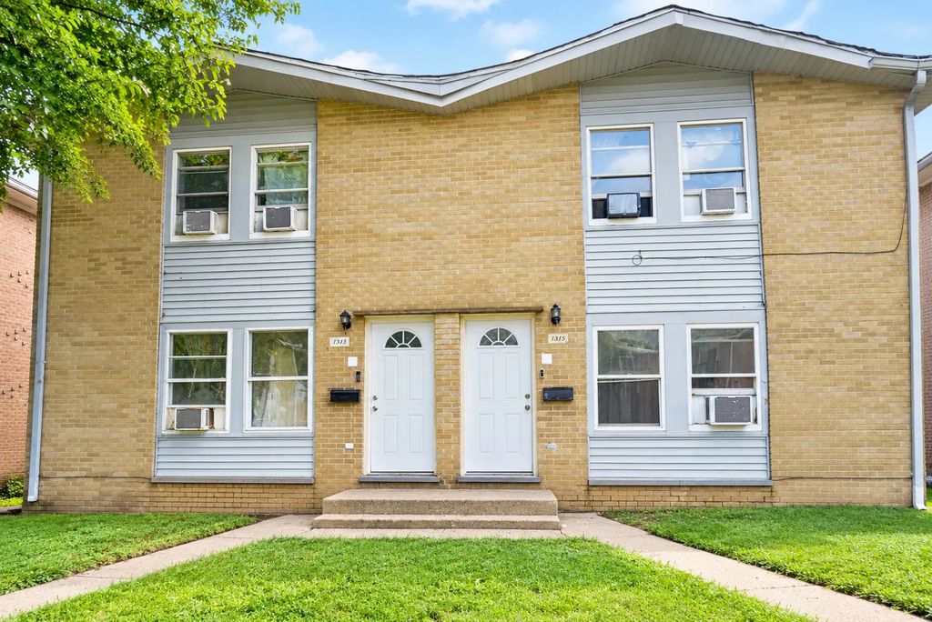 1313 Broadway Avenue, North Chicago