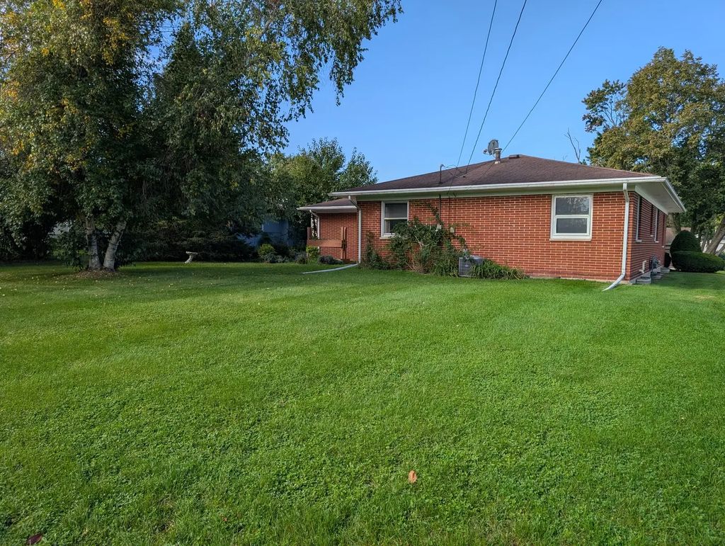 1364 Empire Court, Freeport