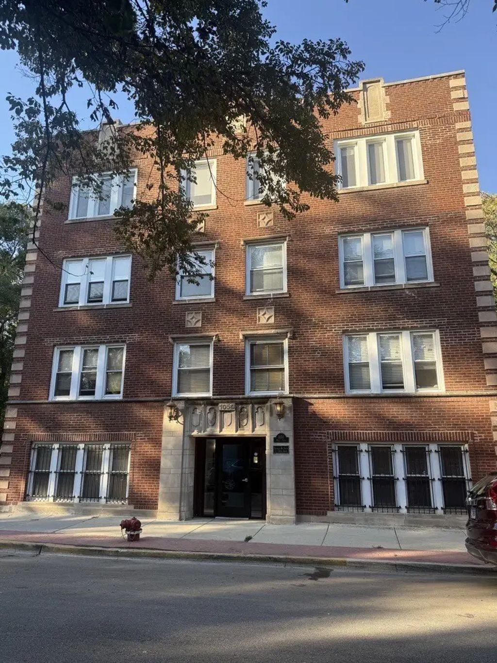 1050 W Dakin Street G2, Chicago