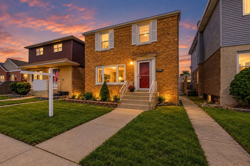 5227 S Neenah Avenue, Chicago