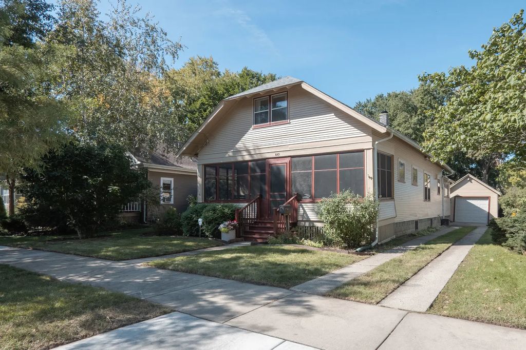 843 Pearl Street, Aurora