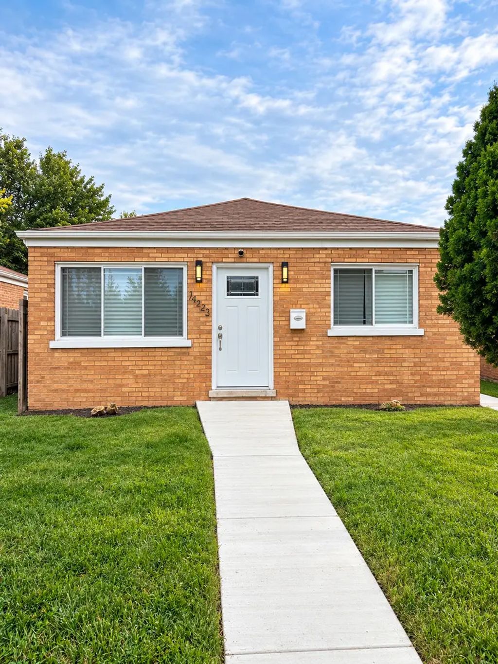 14733 Maplewood Avenue, Harvey
