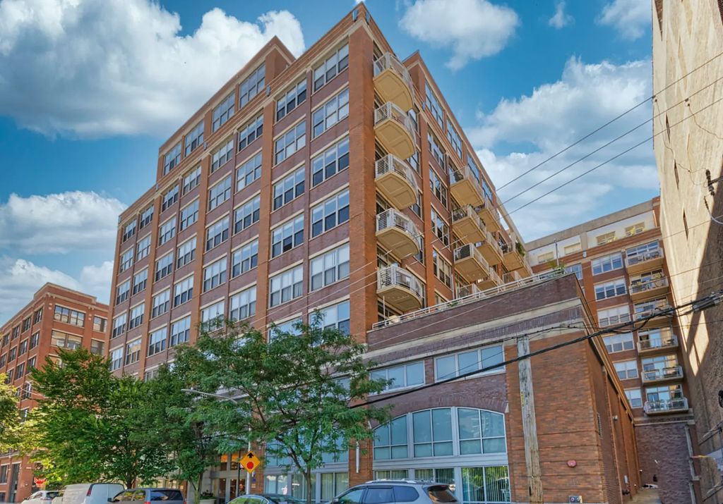 933 W Van Buren Street 821, Chicago, 60607