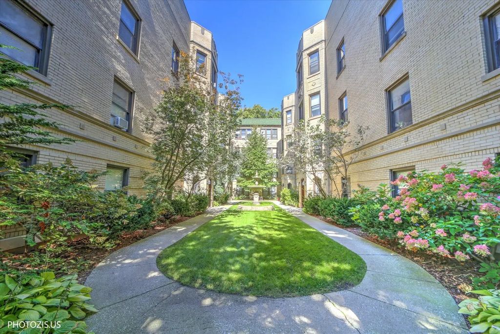 1530 W Fargo Avenue 3s, Chicago