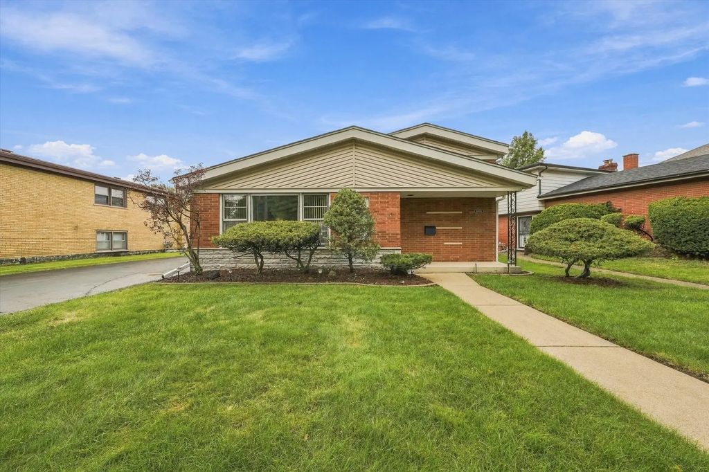 10624 S Kostner Avenue, Oak Lawn