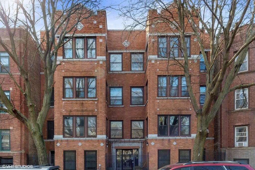 1940 N Humboldt Boulevard Gn, Chicago