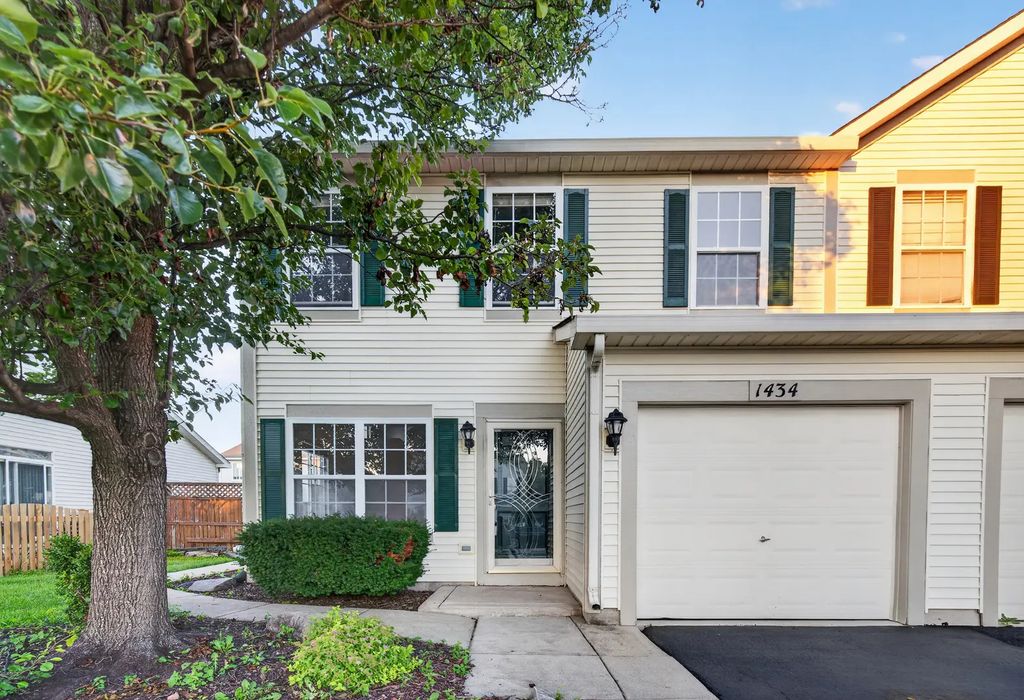 1434 Levato Lane, Minooka