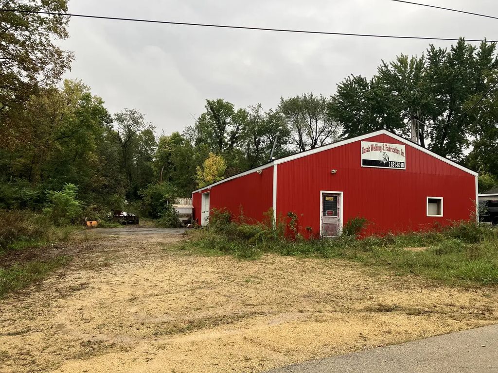 2214 Dodge Street, Dixon