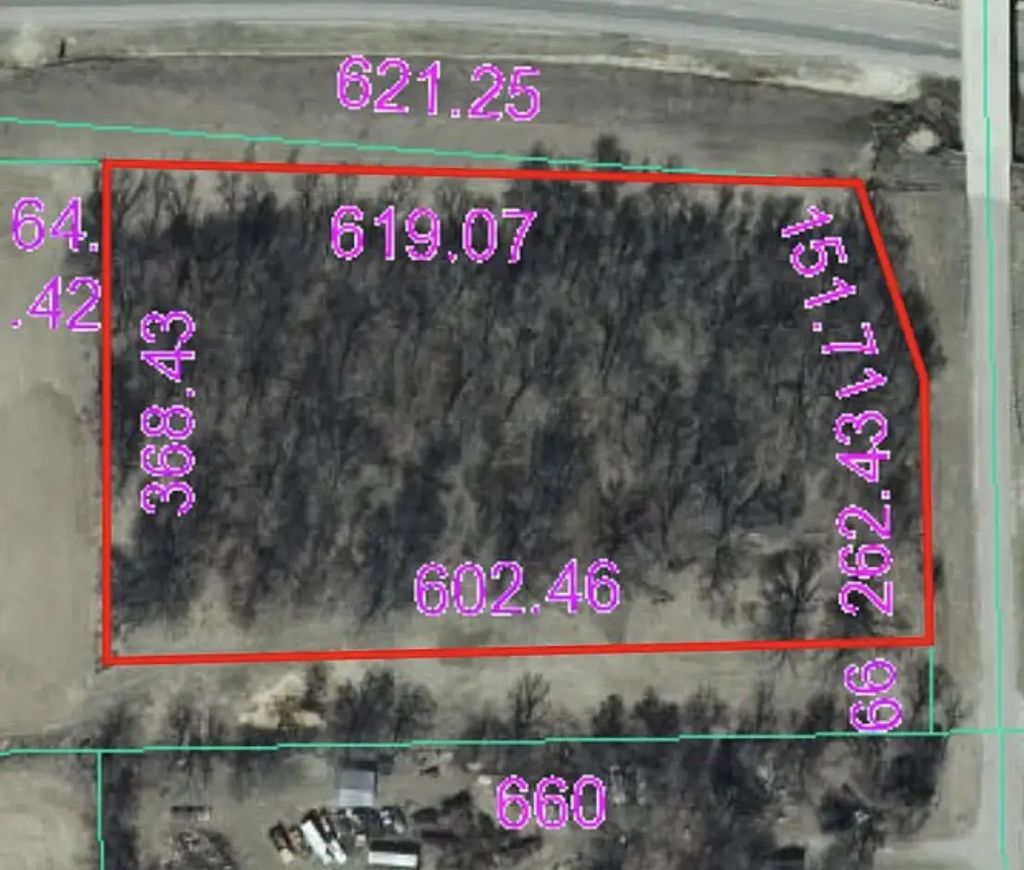 1276 N Tower Road, Freeport