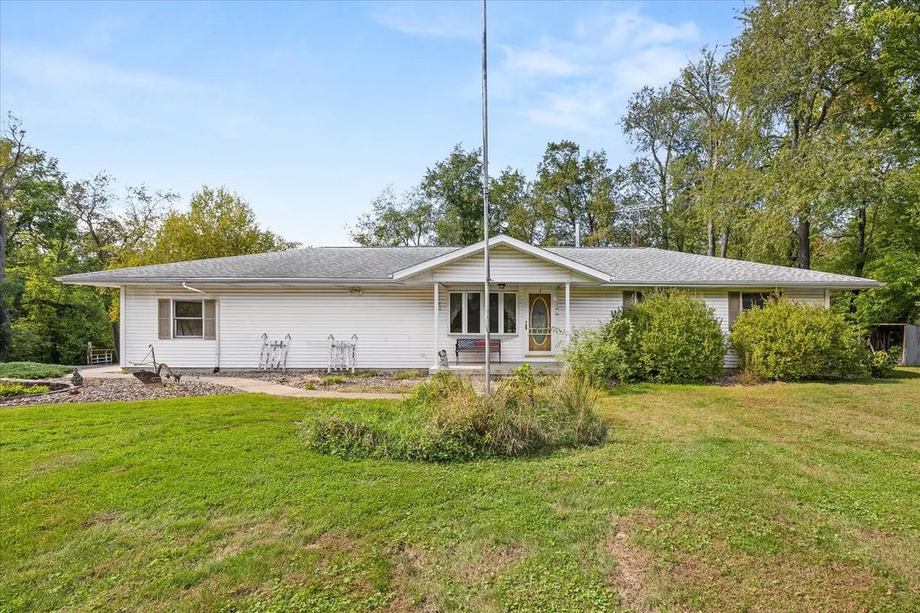 1608 S Hawthorne Road, Streator