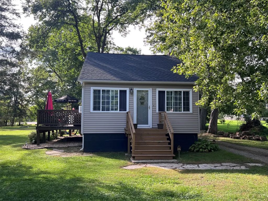 1701 W Low Avenue, McHenry