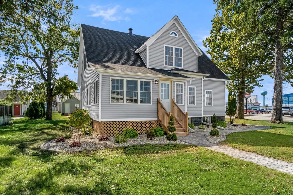 421 W Mazon Avenue, Dwight