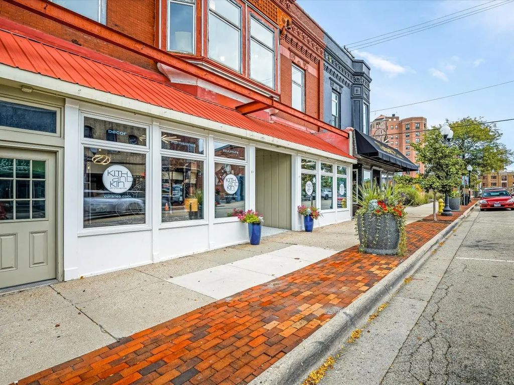 510 E State Street, Rockford
